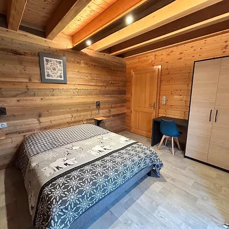 Chalet Magnificent Wooden With Sauna *